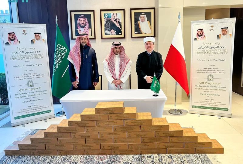 Saudi Arabia distributes three tonnes of dates to Muslims in Poland